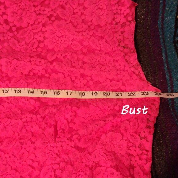 Torrid Pink Lace V-Neck Sleeveless Top Plus 2 (XL) Romantic Coquette Y2K Layer - Picture 7 of 8